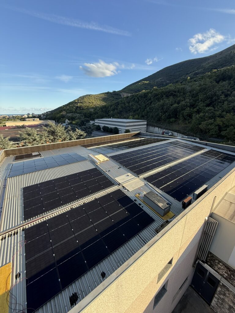 Impianti solari e fotovoltaico Impianti solari e fotovoltaico