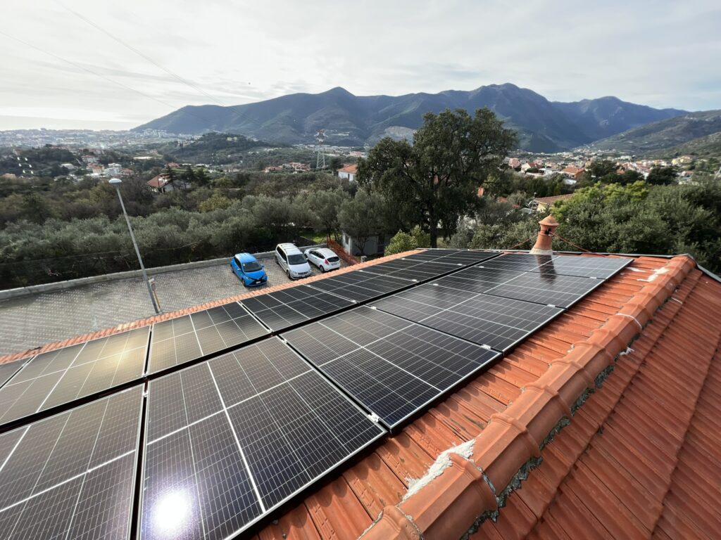 Impianti solari e fotovoltaico Impianti solari e fotovoltaico